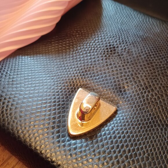 Vintage Black Crocodile Coquette Mini Messenger Bag w/ Baby Pink Twilly - Picture 10 of 15